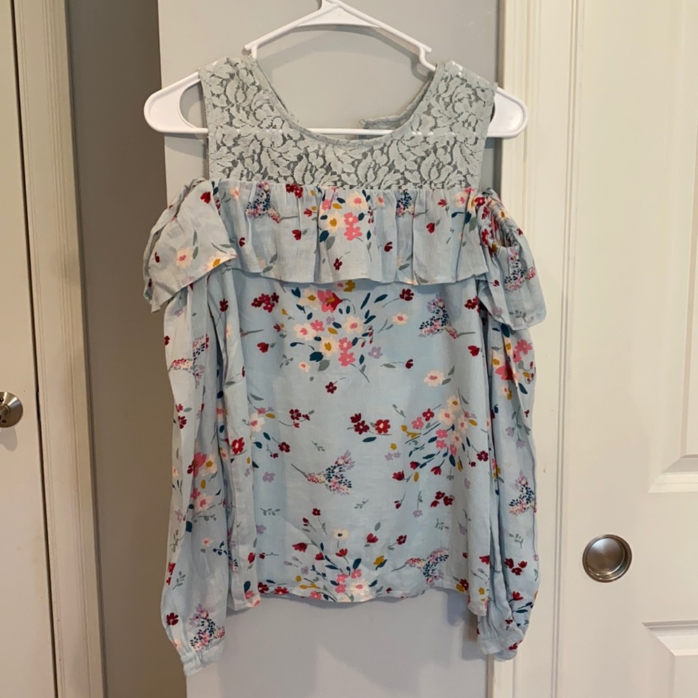 Girls brand new Abercrombie kids blouse.